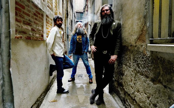 Arizona Baby anuncian nuevas fechas de la gira "Salvation" en 2025