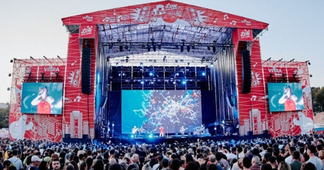 Escenario Low Festival Rojo