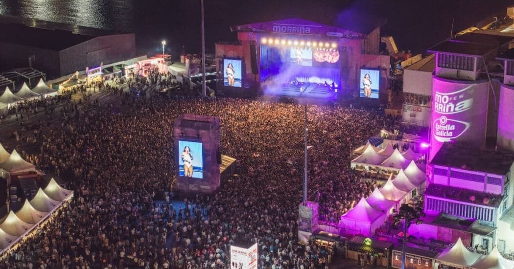 Escenario y publico del Morriña Festival