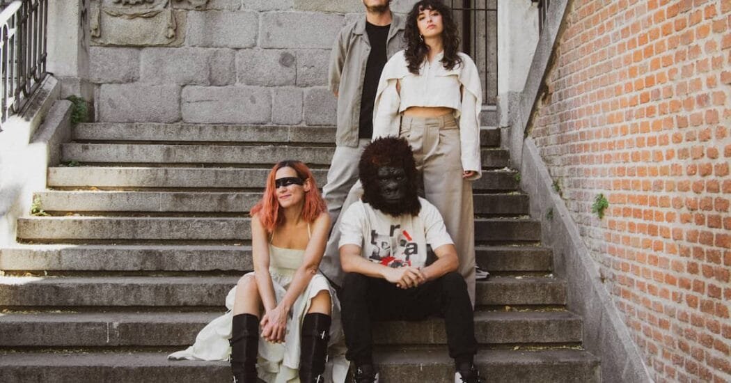 Elyella y Merino "Muchas vidas por vivir"