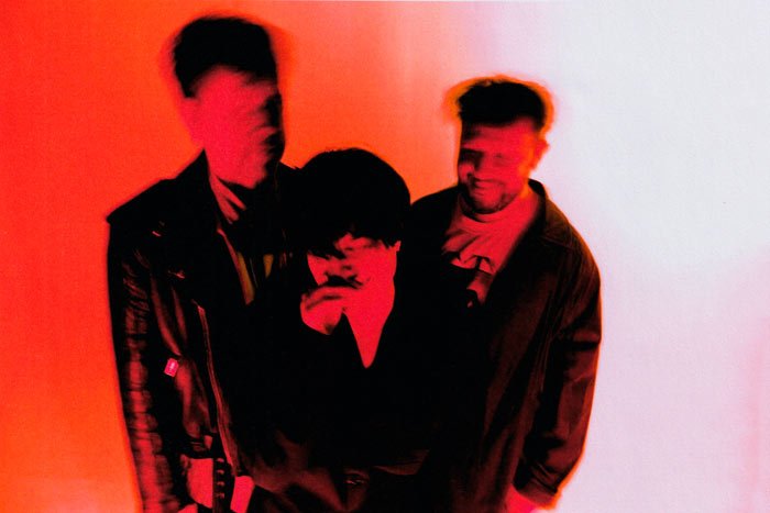 Triángulo de Amor Bizarro Lanza “Sacrificio”