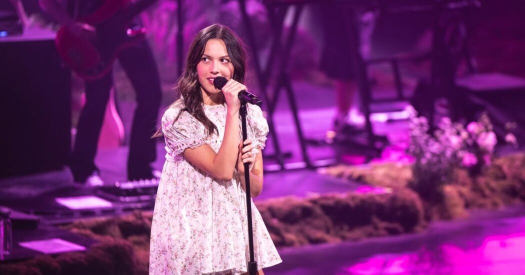 Olivia Rodrigo publica 'Serena Joy', single inspirado en The Handmaid's Tale