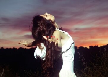 Soleá Morente adelanta 'Una vez más' y el tributo a Los Ángeles tendrá concierto en el Teatro CajaGranada