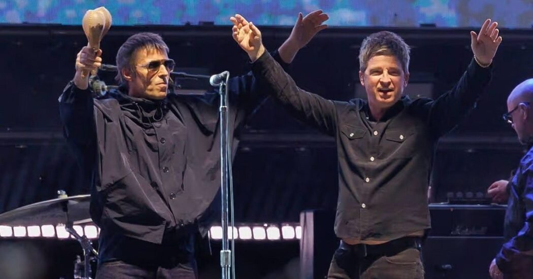 Noel y Liam Gallagher juntos en el estreno de su documental; The Sun sitúa a Oasis en el Estadi Olímpic en 2027