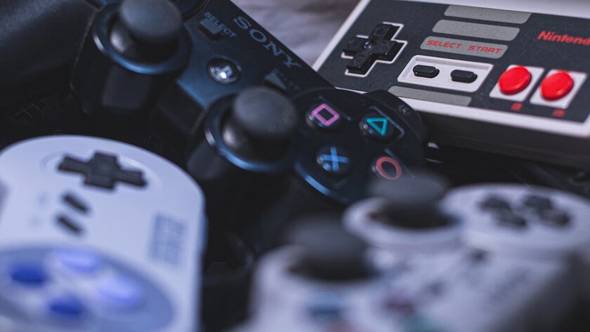 VidaExtra publica un reportaje sobre por qué recordamos los controles de los videojuegos