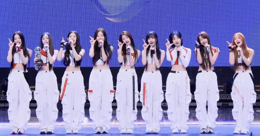 A2O LITE logra su tercer trofeo en M Countdown con 'NEON'