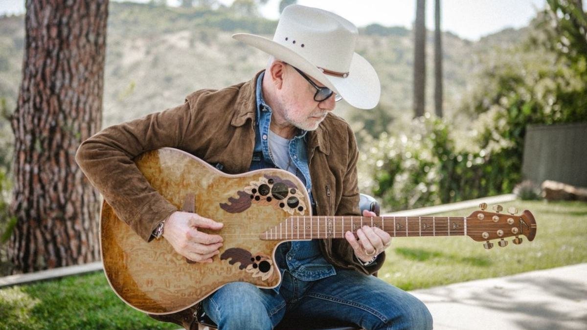 Bernie Taupin publica 'The Sea Has No Mercy', su primer disco en casi 40 años