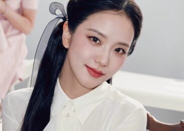 Jisoo (BLACKPINK) revela un light stick oficial con forma de helado