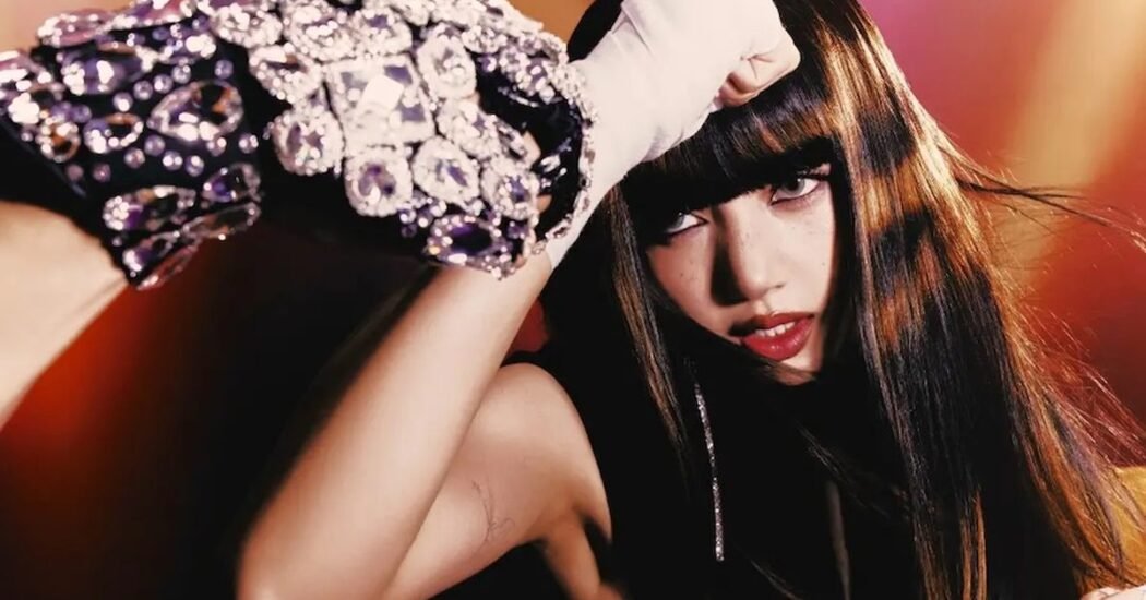 Lisa, la primera artista k-pop de 2026 en superar 200 millones con 'SaWaDiKa'