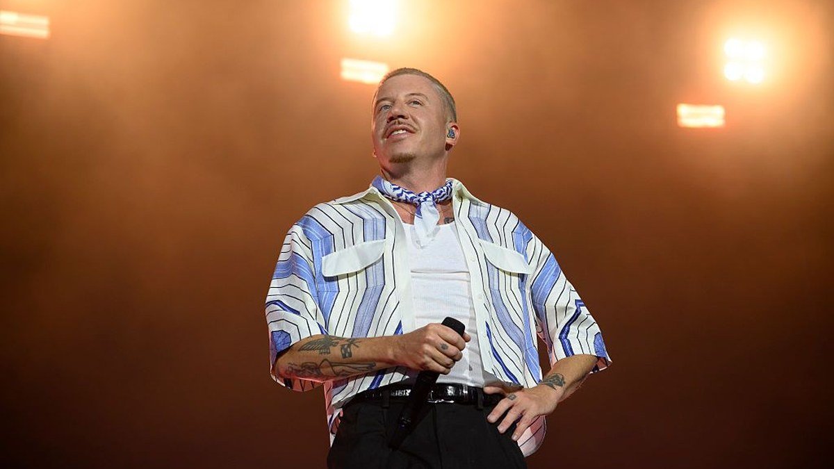 Macklemore pide 'free Palestine' en su primer concierto tras salir de la gira de Ed Sheeran
