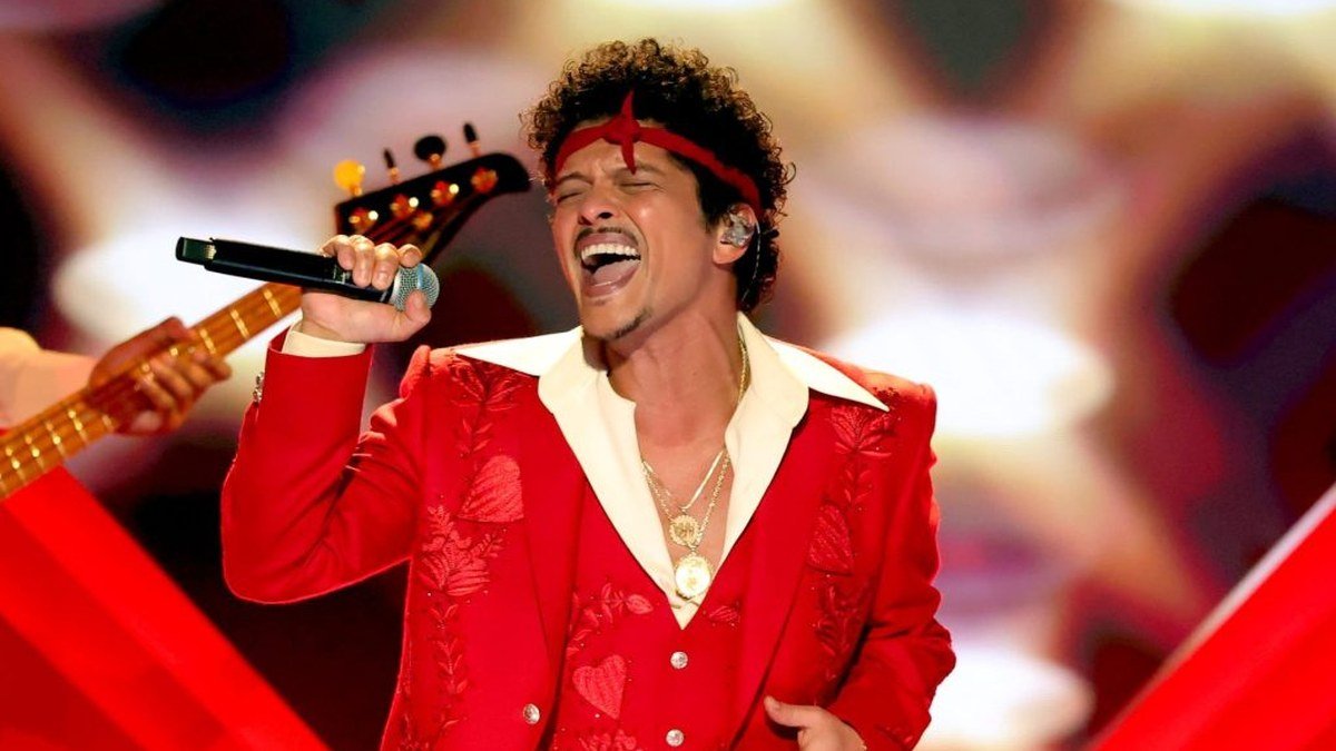 Ziaire Williams pide matrimonio a Paris Timan durante el concierto de Bruno Mars en SoFi Stadium